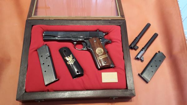 Pistola “COLT GOVERN. Mod. 1911” commemorativa Cal. 45 ACP
