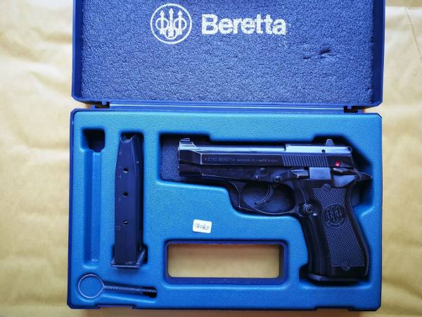Beretta 84F € 240