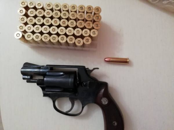 revolver Smith & Wesson cal. 38 special canna da 3''