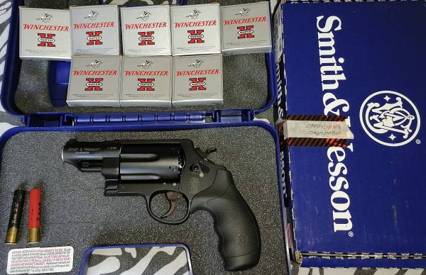 Smith & Wesson Governor calibro 410/45 long Colt/ 45 ACP.