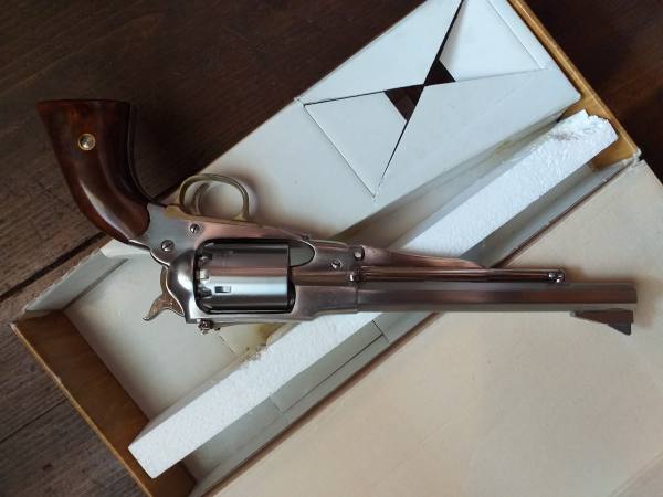 Vendo Pistola replica 1858 New Army Target Inox Cal.44 8"BBL (avancarica polvere nera)