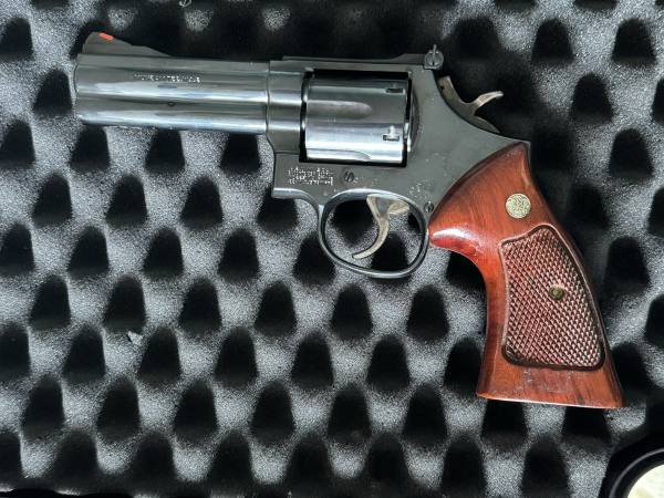 Smith & Wesson 586.357 Magnum 4"