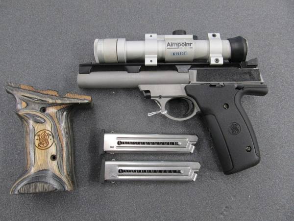 Vendo/Cedo  Smith & Wesson 22 S .22 LR