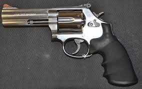 SMITH WESSON 686