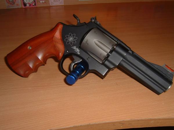 Smith & Wesson 329PD .44 Remington Magnum