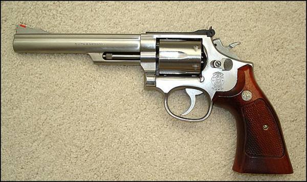 Vendo Smith & Wesson USA 357 Magnu Canna Lunga