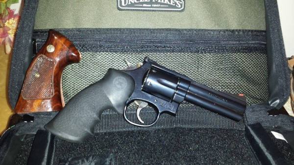 Vendo Smith & Wesson mod. 586 calibro .357 Magnum