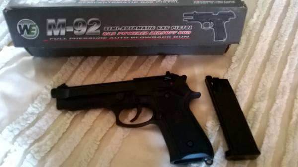 pistola m9 co2