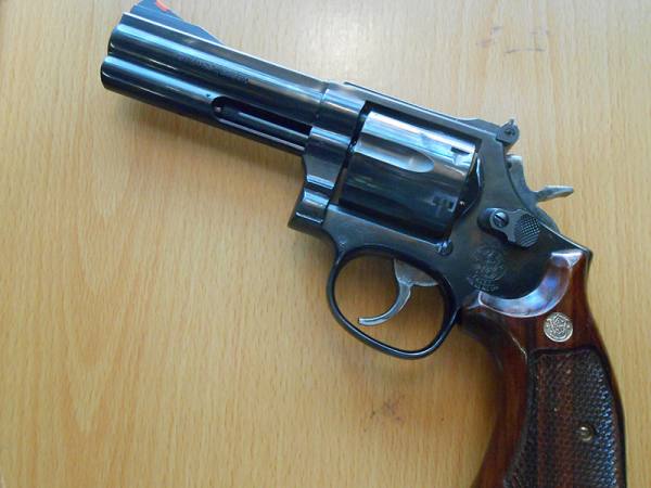 Revolver Smith&Wesson modello 586 in calibro 357 Magnum