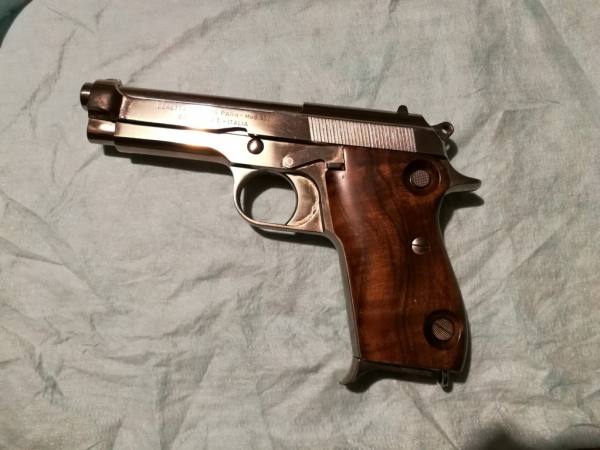 Pistola Beretta M952
