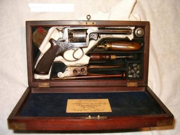 1857 Revolver Adams avancarica