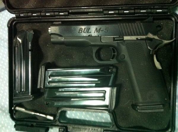 Pistola BULL 9x21