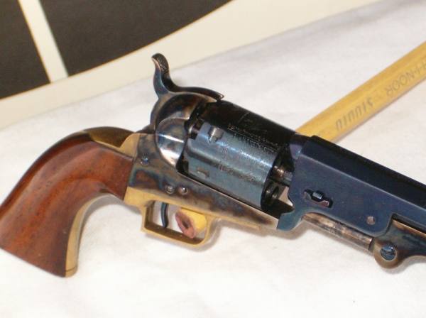 LIBERA VENDITA Miniatura Uberti Colt Navy cal.36