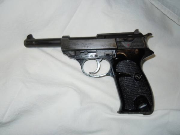 WALTHER P01 -
