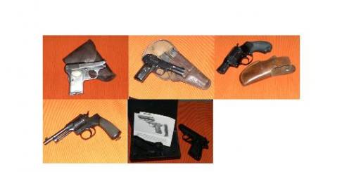 vendo-permuto parte di collezione pistole