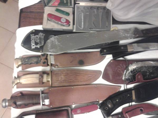 collezione coltelli e maceti
