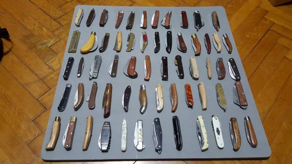 vendo collezione di coltelli